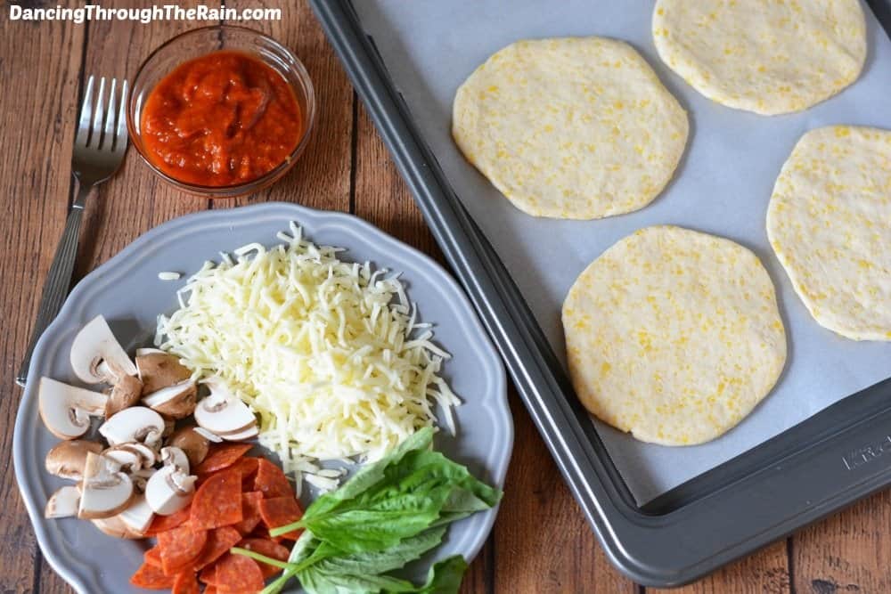 how to make my own pizza at home